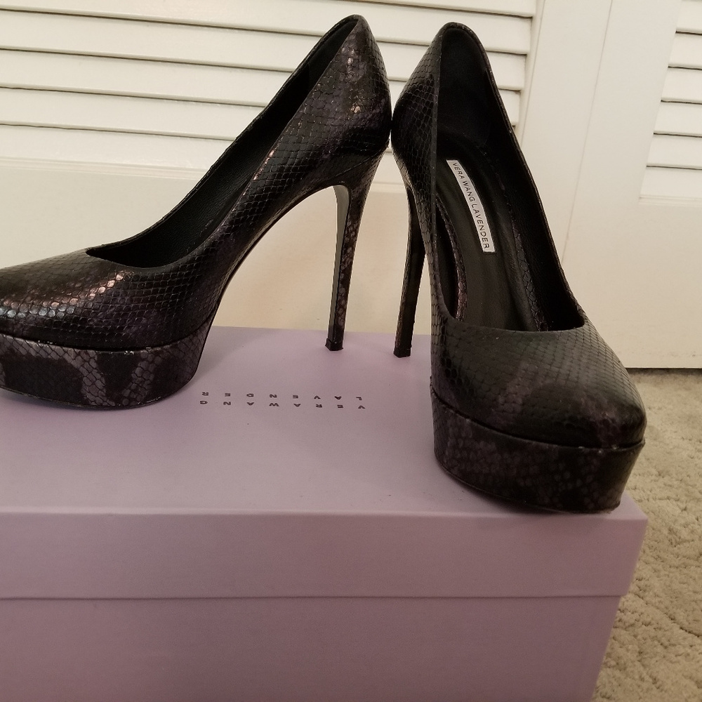 Vera Wang Lavender Python Snake Pump 41 - image 8